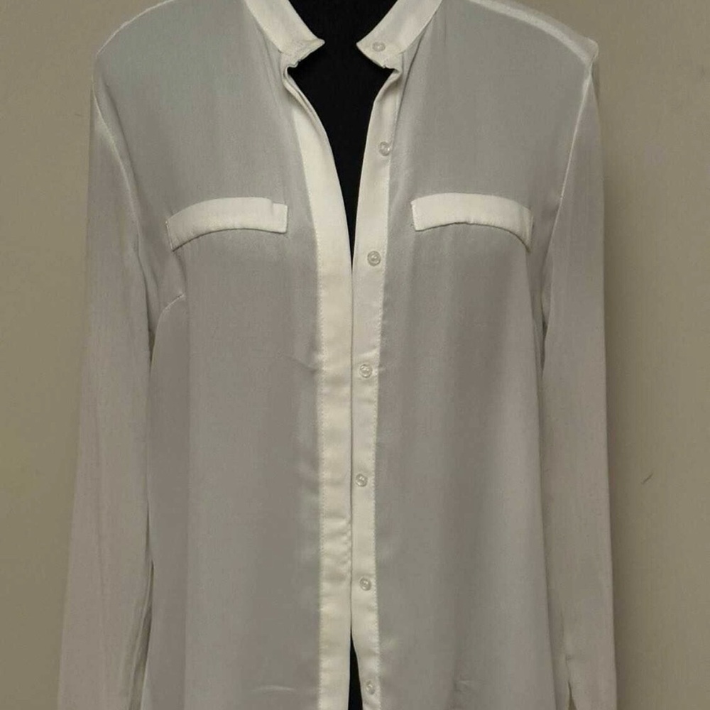 Classic chiffon blouse.